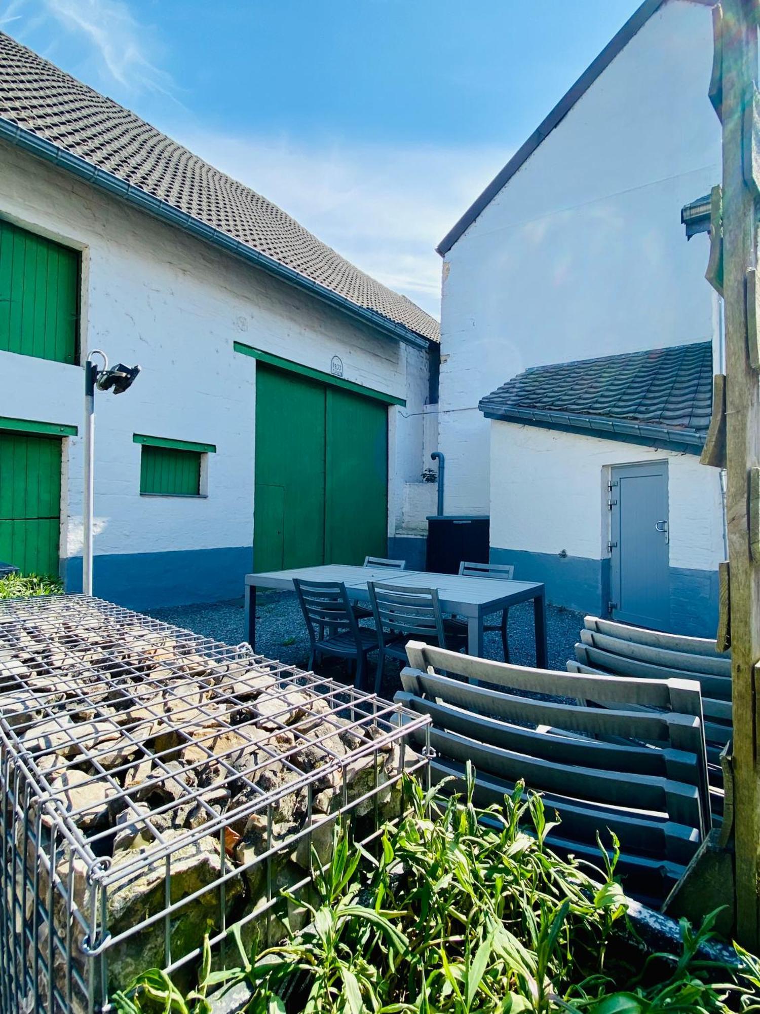 Les Gites Du Broukay - Hirondelle Bassenge Exteriör bild